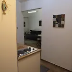 Square Apartment