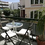 Square * Χανιά